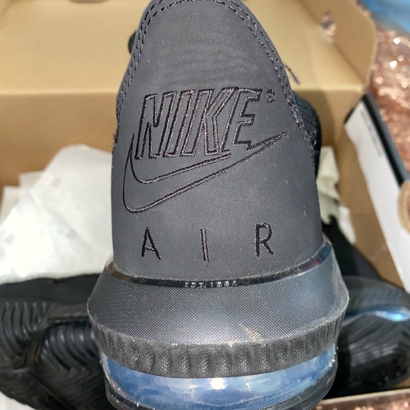 Lebron James women size 7.5 - Picture 4 of 5